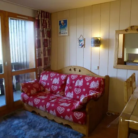 Apartment 5 Personnes A 50m Des Pistes Avec Balcon, Parking Et Option Wi-fi - Fr-1-514-24