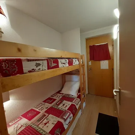 Apartment 5 Personnes A 50m Des Pistes Avec Balcon, Parking Et Option Wi-fi - Fr-1-514-24 *
