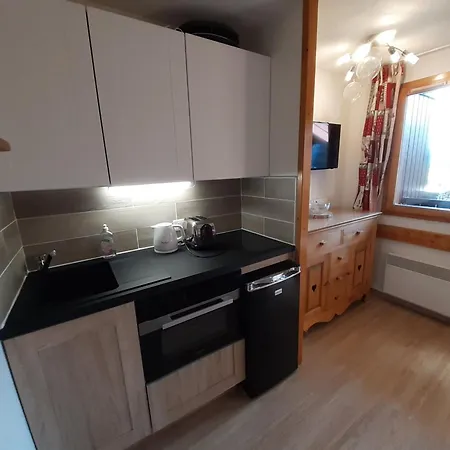 5 Personnes A 50m Des Pistes Avec Balcon, Parking Et Option Wi-fi - Fr-1-514-24 Apartment Courchevel