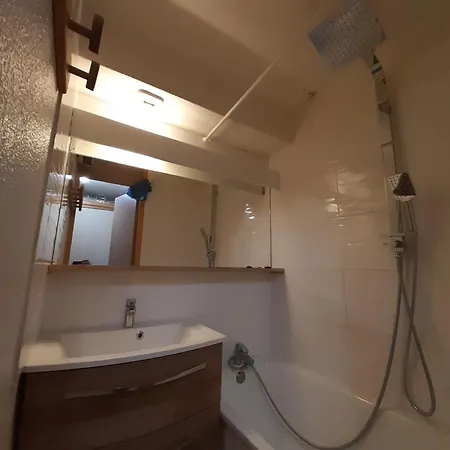 Apartment 5 Personnes A 50m Des Pistes Avec Balcon, Parking Et Option Wi-fi - Fr-1-514-24 Courchevel
